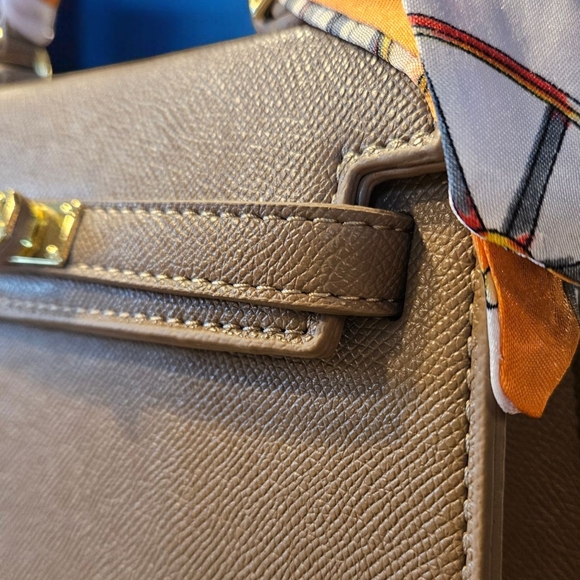 Taupe Handbag with Coordinating Twilly NWOT - Picture 7 of 8